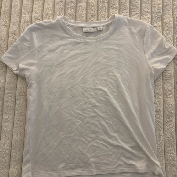 Aritzia T shirt - Picture 1 of 2